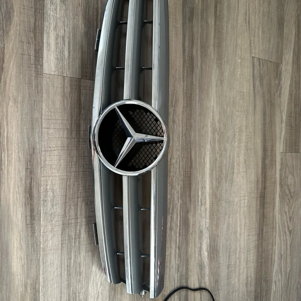Mercedes-Benz Silver Front Grille with Emblem